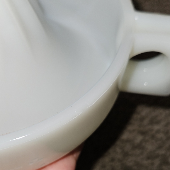 Vintage Sunkist Milk Glass Juicer - Picture 3 of 4